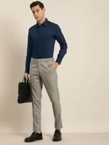 INVICTUS Men Navy Blue Solid Slim Fit Pure Cotton Formal Shirt