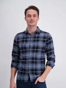 LINDBERGH Men Navy Blue Slim Fit Tartan Checks Checked Casual Shirt