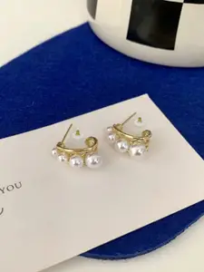 Unwind by Yellow Chimes Gold-Plated Pearl Contemporary Studs Earrings