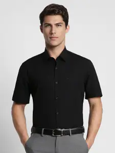 Peter England Men Black Solid  Formal Shirt