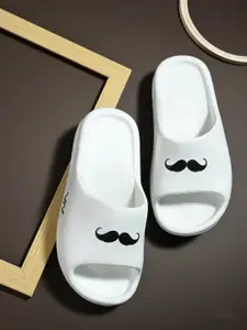 VIV Men White & Black Printed Rubber Sliders