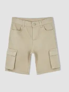 DeFacto Boys Beige Solid Pure Cotton Cargo Shorts