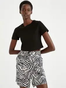 DeFacto Women Black & White Regular Fit Animal Printed Shorts