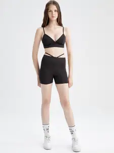 DeFacto Women Black Skinny Fit High-Rise Shorts