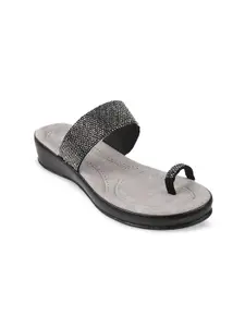 Metro Women Black Embellished One Toe Flats