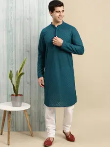 Sanwara Men Green Floral Embroidered Chikankari Pure Cotton Kurta with Pyjamas