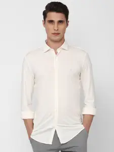 Peter England Men White Slim Fit Solid Casual Shirt
