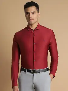 Allen Solly Men Maroon Solid Slim Fit Casual Shirt