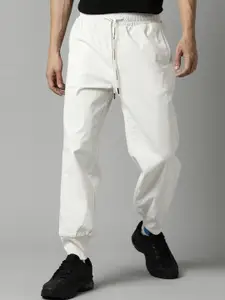 Breakbounce Men Off White Solid Loose Fit Cotton Joggers