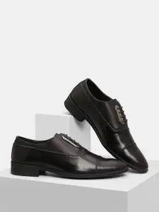 Blackberrys Men Black Solid Leather Formal Oxfords