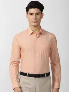Peter England Men Peach Cotton Formal Shirt