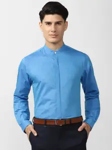 Peter England Men Blue Cotton Slim Fit Casual Shirt