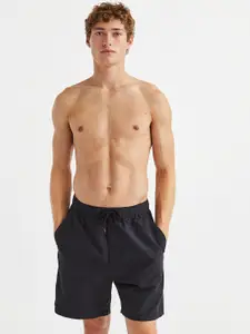 H&M Men Relaxed Fit Nylon shorts