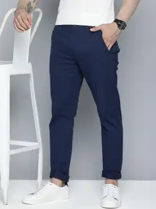 Levis Men Mid-Rise Tapered Fit Chinos Trousers