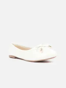 Carlton London Women White Textured Synthetic Ballerinas Flats with Bows