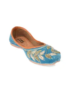 DESI COLOUR Women Teal Embellished Ethnic Mojaris Flats