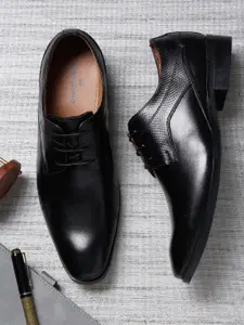 pelle albero Men Black Solid Leather Formal Derbys