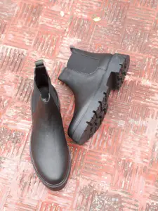 DressBerry Women Black Faux Leather Chelsea Boots
