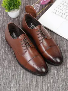 Teakwood Leathers Men Brown & Black Textured Leather Formal Derby Shoes