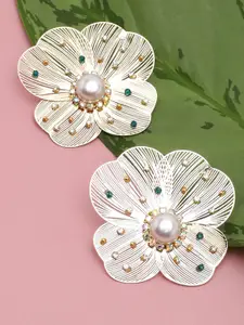 SOHI Women White Floral Studs Earrings
