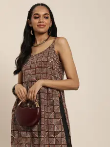 Taavi Geometric Bagru Printed Pure Cotton Kurta