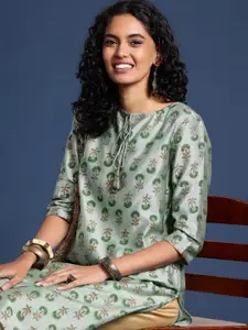 Taavi Ethnic Motifs Printed Festive Straight Kurta