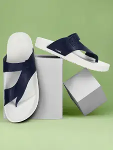 Paragon Men White & Blue Solid Comfort Sandals