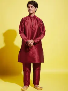 VASTRAMAY Boys Maroon Kurta with Pyjamas
