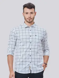 Oxemberg Men White Classic Slim Fit Checked Cotton Casual Shirt