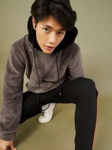 MASCLN SASSAFRAS Men Charcoal Solid Hooded Sweatshirt