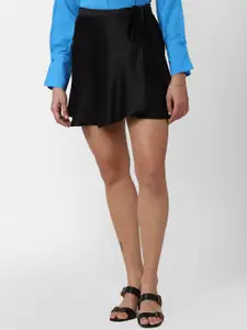 FOREVER 21 Women Black Solid Flared Mini Skirt
