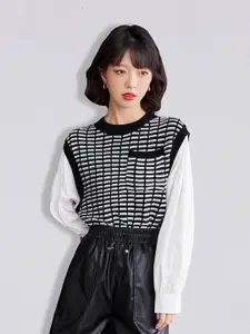 JC Collection Women Black & White Checked Pullover