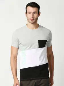 Pepe Jeans Men White Colourblocked Slim Fit T-shirt