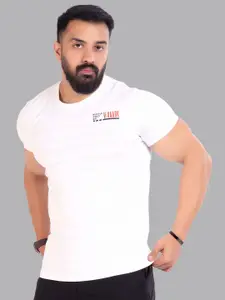 FUAARK Men White Solid Anti Odour Slim Fit T-shirt