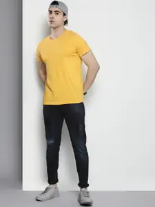 The Indian Garage Co Men Slim Fit Mildly Distressed Stretchable Jeans