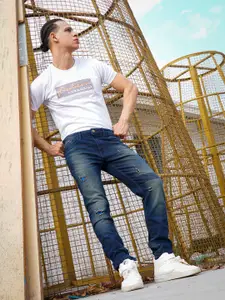 The Indian Garage Co Men Slim Fit Low Distress Light Fade Stretchable Jeans