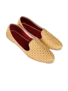 Aristitch Men Gold-Toned Textured Synthetic leather Mojaris