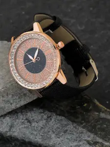HAUTE SAUCE by  Campus Sutra HAUTE SAUCE by Campus Sutra Women Gold Dial & Black Analogue Watch AW22_HSWC1013-Black