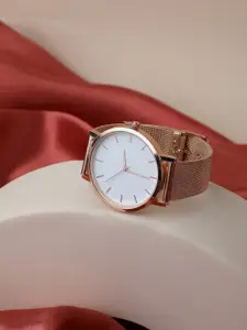 HAUTE SAUCE by  Campus Sutra HAUTE SAUCE by Campus Sutra Women White Straps Watch AW22_HSWC1038-Rose Gold