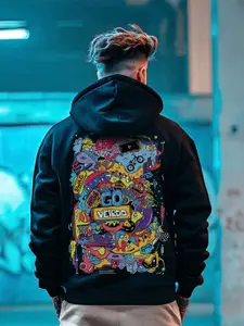 VEIRDO Men Black Printed Hooded Sweatshirt