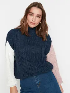 Trendyol Women Teal & White Colourblocked Pullover