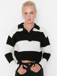 Trendyol Women Black & White Colourblocked Acrylic Pullover