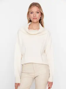 Trendyol Women Off White Solid Pullover