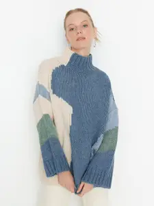 Trendyol Women Blue & Cream-Coloured Pullover Sweater