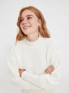 Trendyol Women Off White Solid Pullover