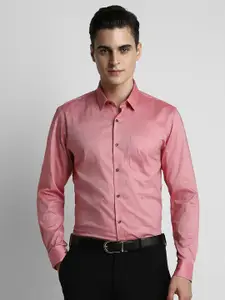 Peter England Men Pink Solid Slim Fit Pure Cotton Formal Shirt