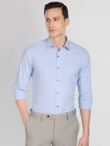 Arrow Men Blue Solid Cotton Long Sleeves Formal Shirt