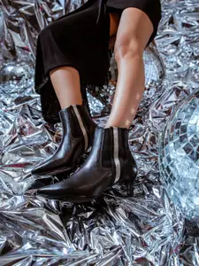 Saint G Women Black Solid Leather Winter Boots