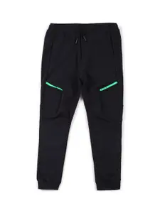 Peter England Boys Black Solid Joggers