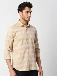 Solemio Men Beige & White Horizontal Stripes India Slim Fit Pure Cotton Casual Shirt